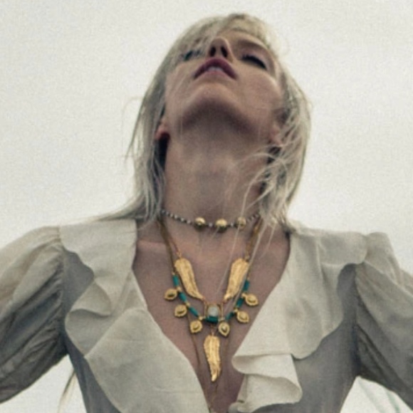 VANESSA MOONEY // ltd ed gold amiga lariat feather detail statement necklace - Picture 7 of 14